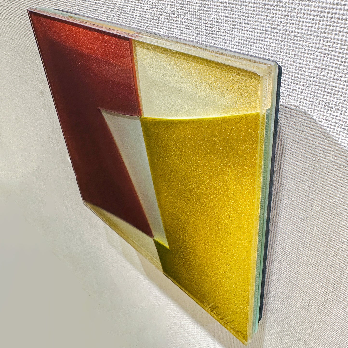 Kaori Okano/Untitled (Red & Yellow) /glass artwork/h200 × w200 ×d30(mm)